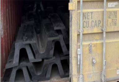V300x1000  Rubber Fenders Loaded for Overseas