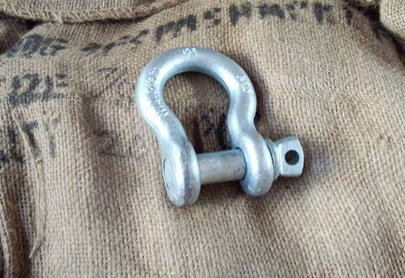 Shackle