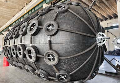 How to install and maintain pneumatic rubber fender?